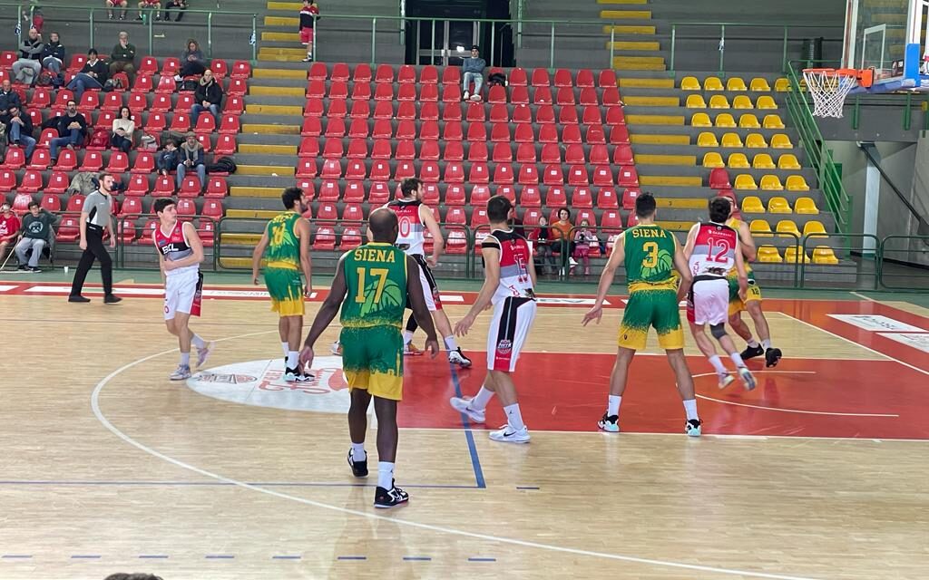 Costone Siena, vittoria a Lucca dopo tre overtime