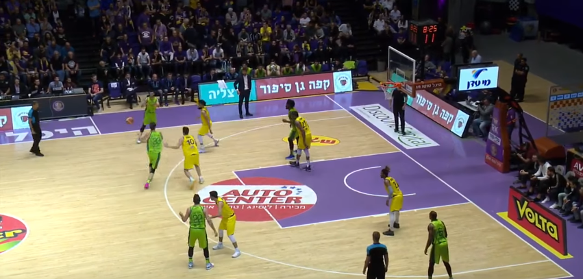 FIBA Europe Cup, Semifinali, Dinamo corsara in Israele. Holon battuto 89-94