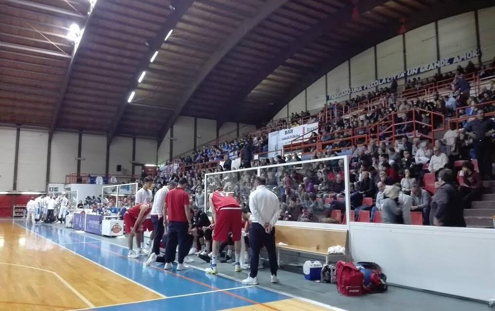 Pescara Basket, coach Fabbri: “Punti determinanti in un campionato difficile”